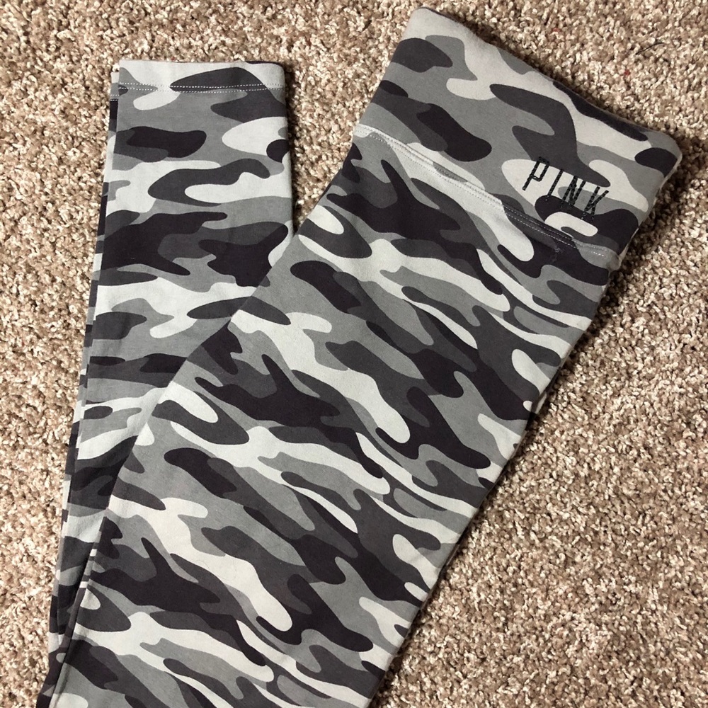 PINK VS Camo Leggings